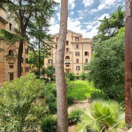 Epiro Tourist Accomodation * Rome