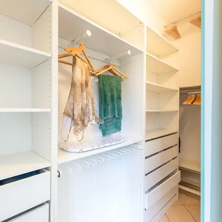 Epiro Tourist Accomodation * Rome